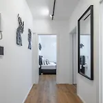 - Luxy - Garage Lägenhet Budapest