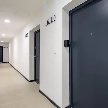 - Luxy - Garage Lägenhet *
