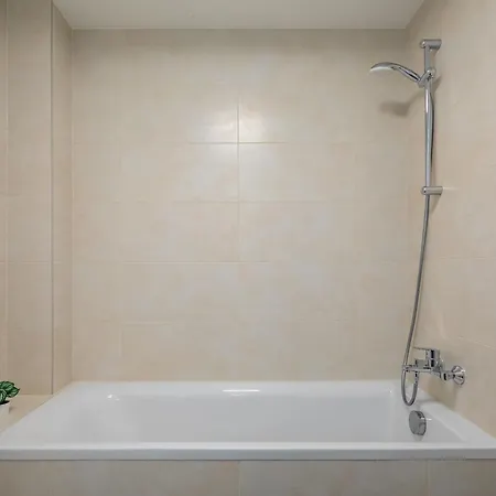 - Luxy - Garage Lejlighed *