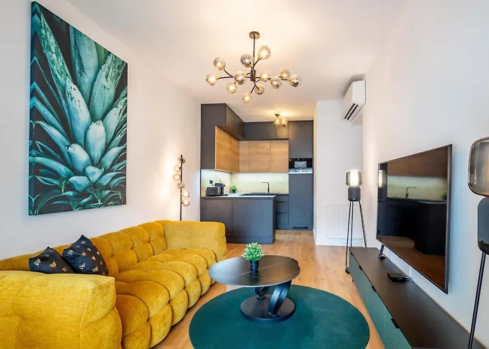 - Luxy - Garage * Budapeste