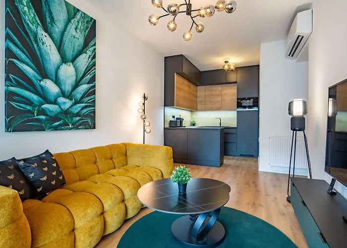- Luxy - Garage Apartment Budapest