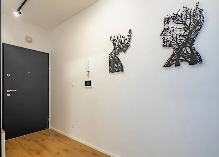 - Luxy - Garage * Budapest